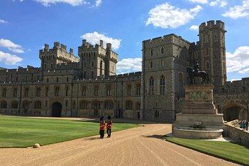 Private Tour Experience from London to Stonehenge and Windsor
