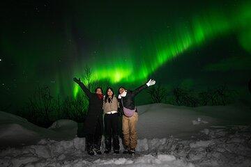 Tour of Auroras Boreales with Spanish guide and professional photographer