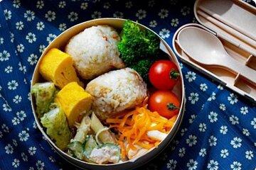 Bento and Bicycle Tour of Hidden Kyoto with Local Guides