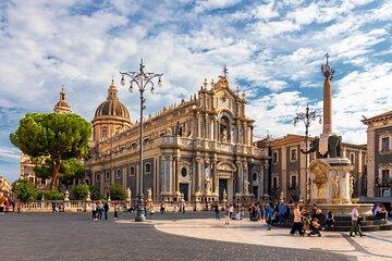 Catania Essentials Baroque Streets Food Markets and Coastal Views