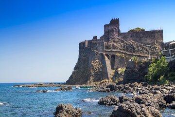 Private Catania Evening Tour to Volcanic Villages & Castle