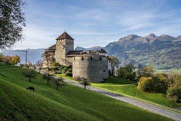 Cheese, Wine and chocolate Swiss taste Adventure Private Tour
