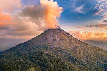 Top La Fortuna Sites: Bridges, Volcano, Waterfall + Lunch