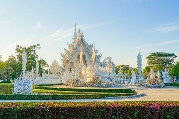 Chiang Rai White Blue Black Temples Day Tour from Chiang Mai