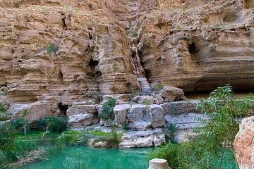 Wadi Shab and Bimmah Sinkhole Full-Day Adventure