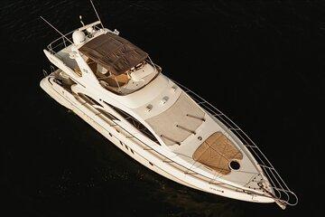 Private 55ft azimut yacht charter in Cartagena