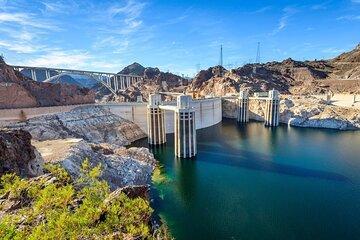 Hoover Dam Tunnels and Power Plant Tour in Spanish