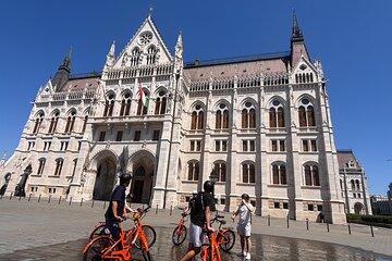 Historical Bike Tour of Budapest 2.5 Hours with Local Guide