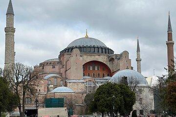 The Ultimate Istanbul Tour: Private Guide & Car
