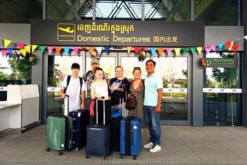Phnom Penh Private Transfer by Car or Minivan