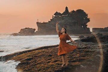 Ulundanu Bratan Temple Waterfall and Tanah Lot Sunset Tour