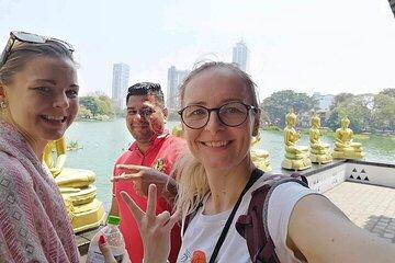 Tuk Tuk Private Tour Exploring Sri Lanka Capital of Colombo