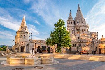 Prague to Budapest Transfer with 3 hours stop in Cesky Krumlov