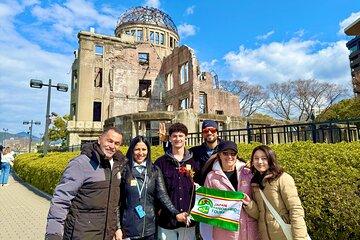 Hiroshima Highlights Custom Private Walking Tour with local guide