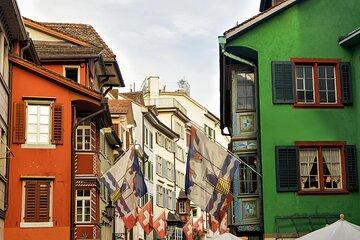 In the footsteps of Albert Einstein in Zurich with a Local