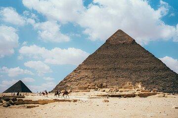 VIP Cairo and Giza Pyramids Tour with Guide and Local Culture