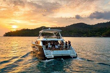 Private Yacht Cruise with DJ and Open Bar Party in Pattaya