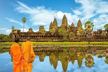 Day Tour to Angkor Wat, Bayon and the Jungle Temple Ta Prohm