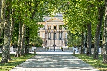 Bordeaux to Médoc Private Ride to Iconic Châteaux