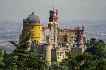 Discover Sintra and the Atlantic Coast on an 8 Hour Private Tour