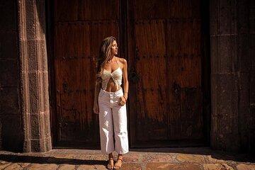 Paparazzi staff in San Miguel de Allende