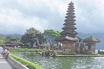 Bali's Hidden North & Iconic West: Munduk, Lovina & Tanah Lot