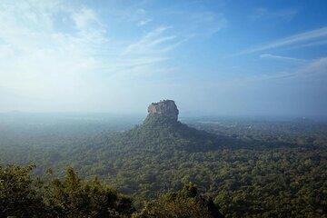 4 Day Private Tour of Sigiriya, Kandy and Negombo