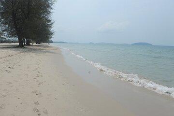 10 Day Cambodia Temples Beaches and Capital City