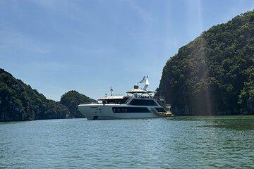 Hanoi: 5-Star Luxury Day Cruise in Lan Ha Bay & Viet Hai Village