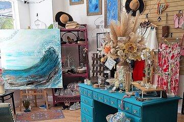 Sarasota Boutique Tour: Shopping, Bubbles, Bites & Insight