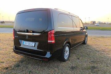 Private transfer from Porto to Porto Airport