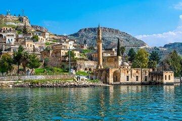 Gaziantep Zeugma Museum and Halfeti Tour from Istanbul by Flight