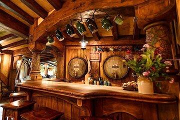 Hobbiton Movie Set and Waitomo Glow Worm Caves Tours Private SUV
