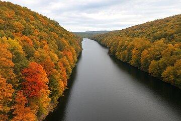 Fall Foliage Scenic Day Trip to Vermont and Western MA with Stops