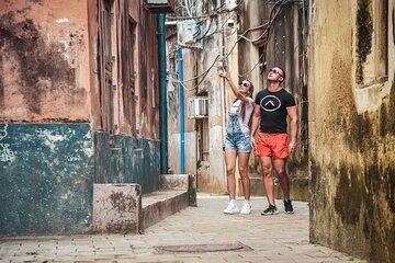 Stone Town and Spice Farm Tour with Traditional Swahili Lunch