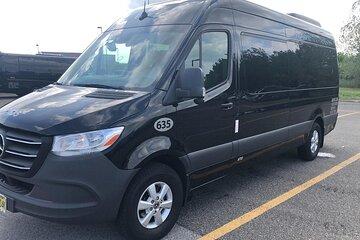 Roundtrip Private Shopping Transfer to Woodbury or Jersey Gardens