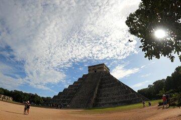 Valladolid Tour Chichen Itza Guided and Cenote Xkeken and Samula