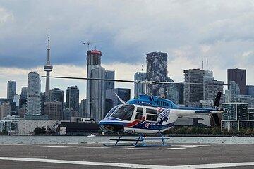Toronto Skyline Helicopter Tour CN Tower Loop