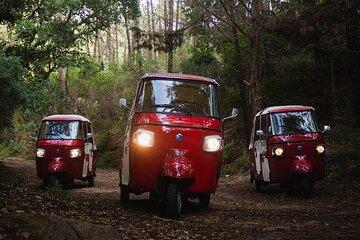 2 Hours Guided Tuk Tuk Tour in Sintra