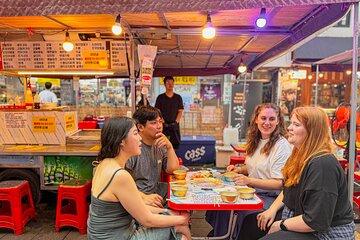 Seoul Jongno 3 Ga and Ikseon Dong Tour with Street Food