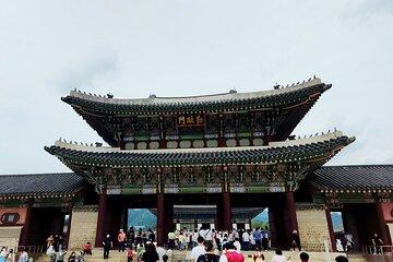 Gyeongbokgung Palace Tour and Dasik Workshop in Seoul
