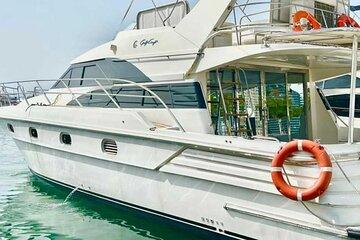 New Year’s Eve Dubai Private Yacht with Atlantis Fireworks