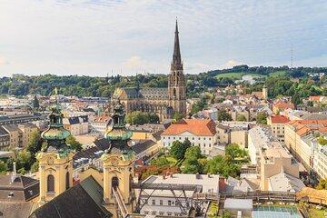 Private Shore Tour: Cultural & Culinary Walk in Linz
