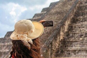 Traditional Chichen Itza Tour with Ancient Cenote Swim