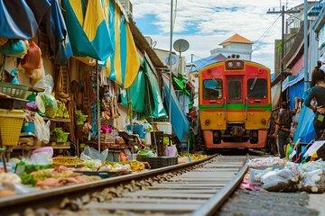 Bangkok Private Tour to Maeklong & Damnoen Saduak Markets