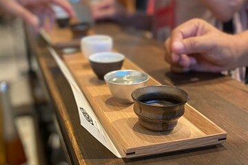 Discover Fukuoka's Sake Tasting and Tea Class