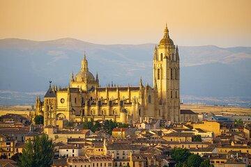 Private Full Day Tour of Madrid and Segovia with Guides