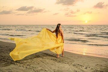 Flying Dress Cartagena Session photos Historic Center or GoldenHour