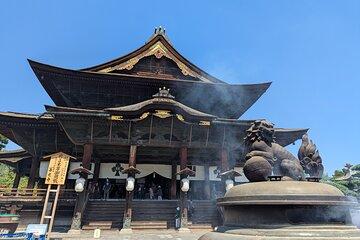 Nagano Zenkoji Temple Town Walking Tour and Oyaki Tasting