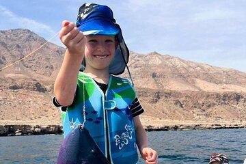 2 Days Private Wadi Shab Adventure and Tiwi Fishing Tour